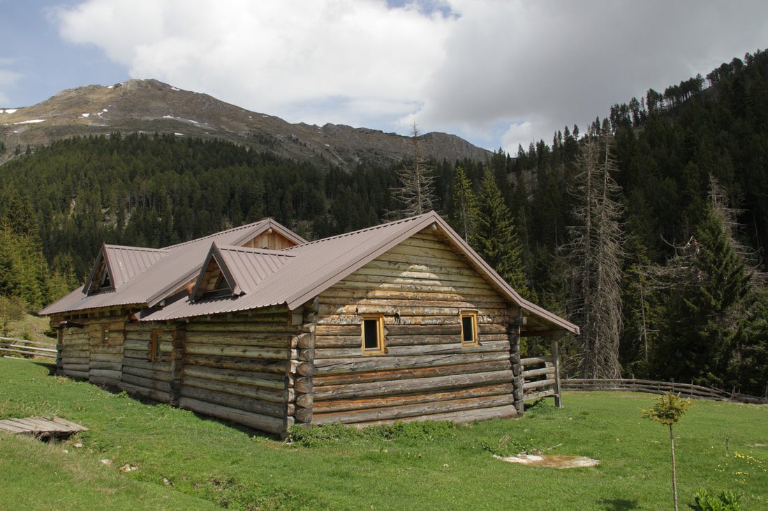 lojza guest house zllan16 orig 1