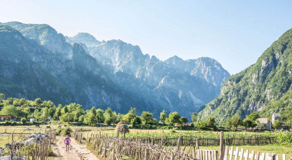 Van Nderlyse naar Theth: Etappe 1 van de Peaks of the Balkans Trail
